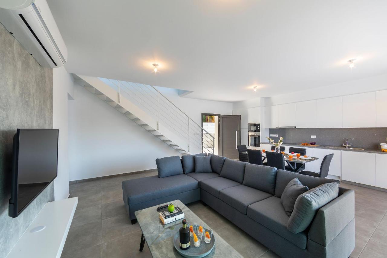 Villa Marlene, Walking Distance To Coral Beach! Πέγεια Εξωτερικό φωτογραφία